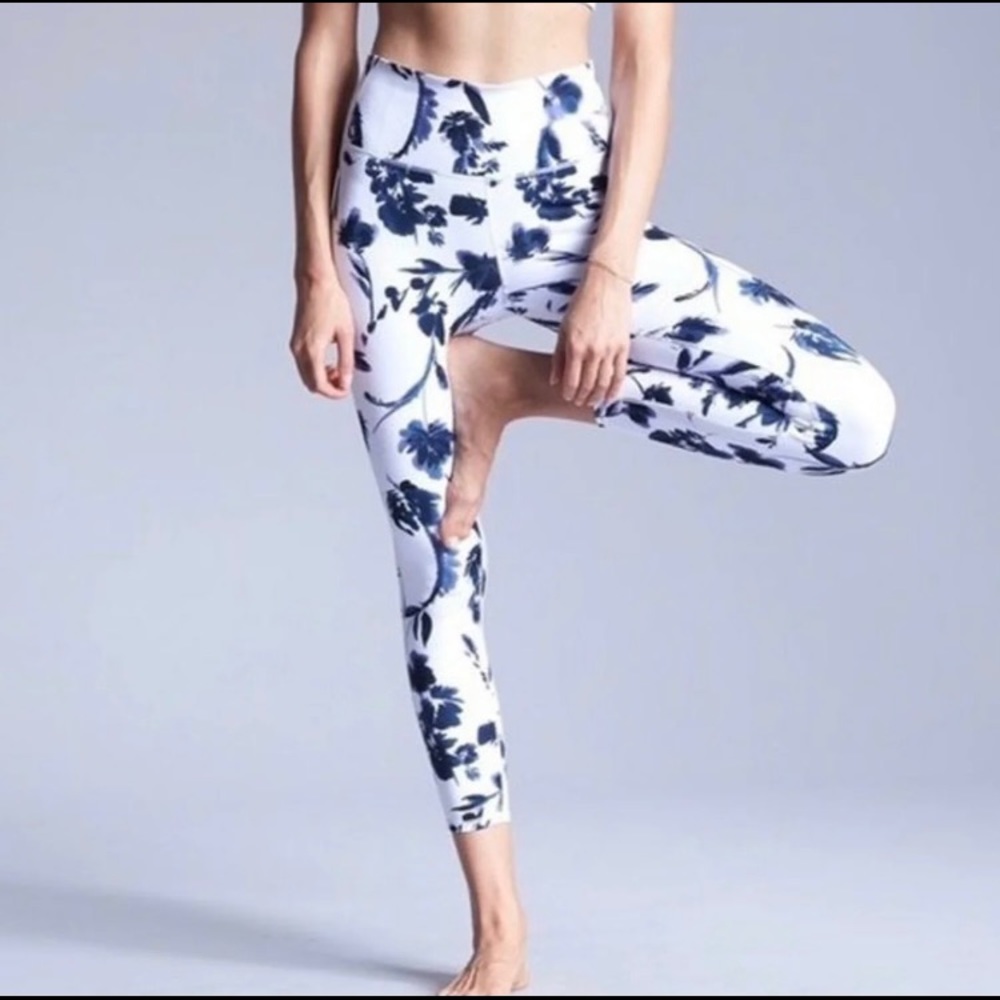 Athleta Water Flower XS Tight Legging
